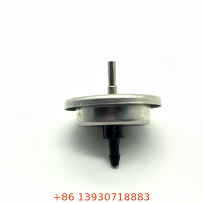Đỏ nhựa Butane ống van khí thân cho Universal Lighter Refill