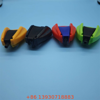 Máy phun điều chỉnh đa năng cho làm vườn và làm sạch - vòi đa chức năng và điều khiển dễ dàng