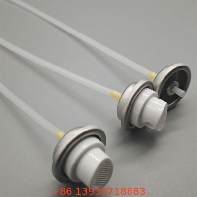Nước xịt sương mù làm dịu được thiết kế để làm dịu và làm sống lại làn da khô trong suốt cả ngày với chiết xuất thực vật tự nhiên