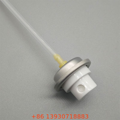 Nước xịt sương mù làm dịu được thiết kế để làm dịu và làm sống lại làn da khô trong suốt cả ngày với chiết xuất thực vật tự nhiên