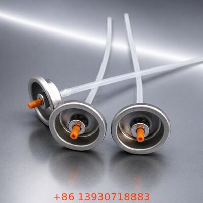 Nước xịt sương mù làm dịu được thiết kế để làm dịu và làm sống lại làn da khô trong suốt cả ngày với chiết xuất thực vật tự nhiên